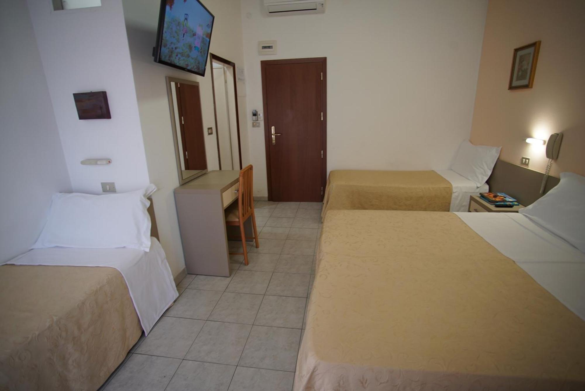 Hotel Dell'Angelo Римини Экстерьер фото