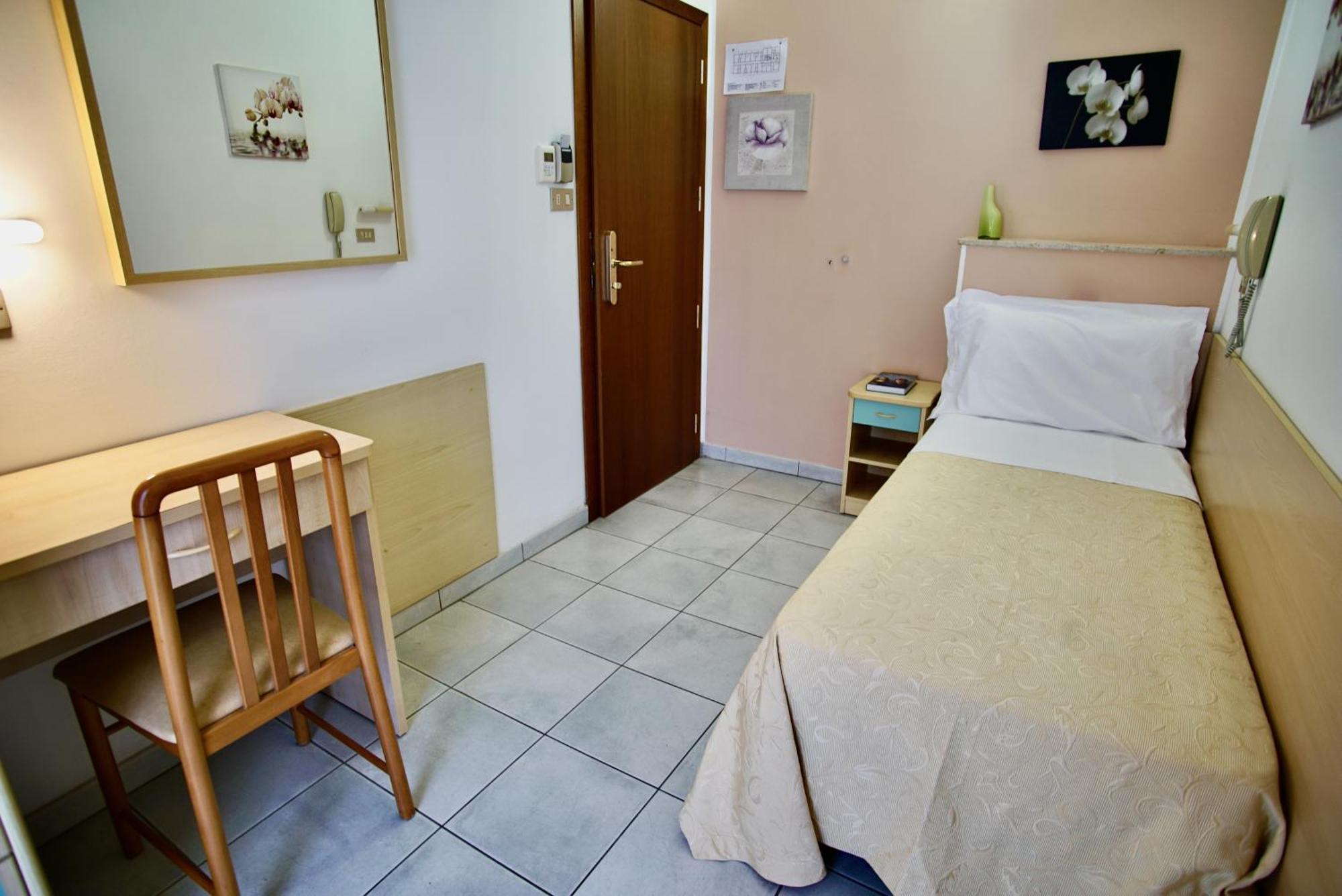 Hotel Dell'Angelo Римини Экстерьер фото